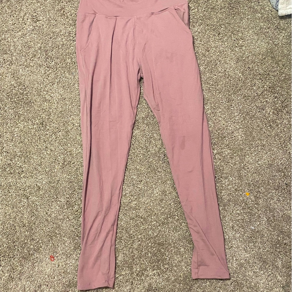 Pink leggings